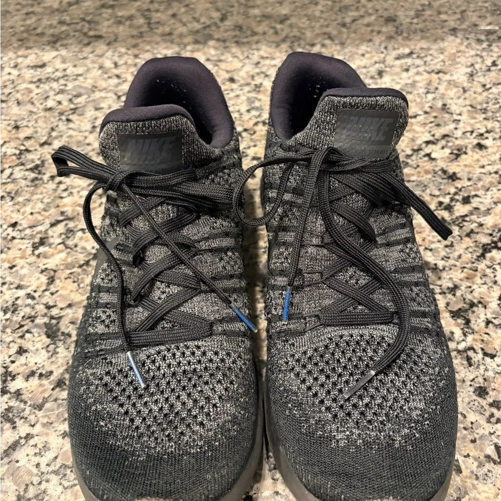 Nike LunarEpic Low Flyknit 2 Black Dark Grey Running Shoes Women’s‎ 9.5